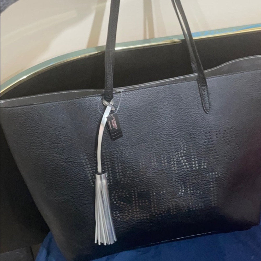 Black tote bag
